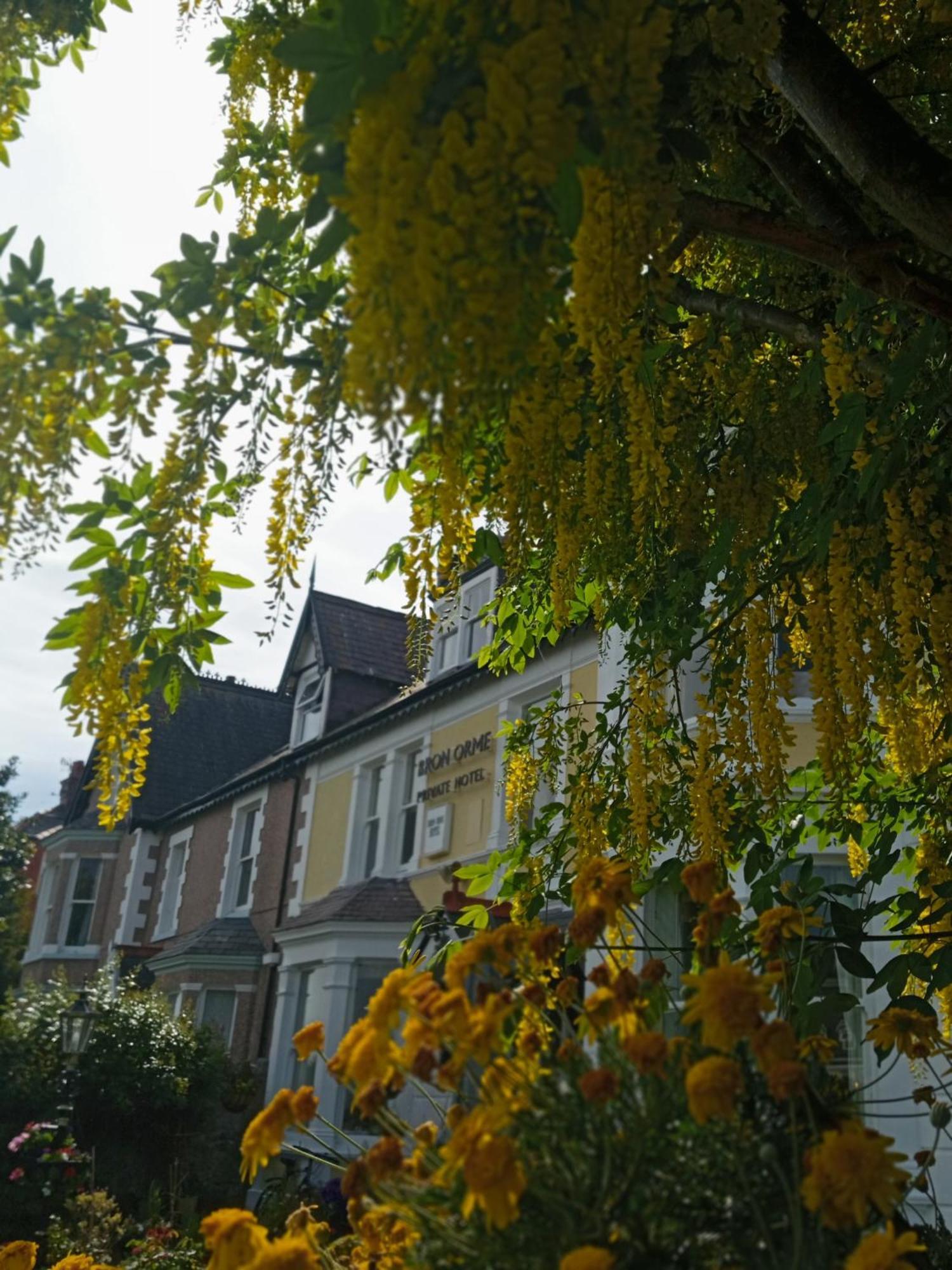 Bron Orme Private Hotel Llandudno Exterior foto