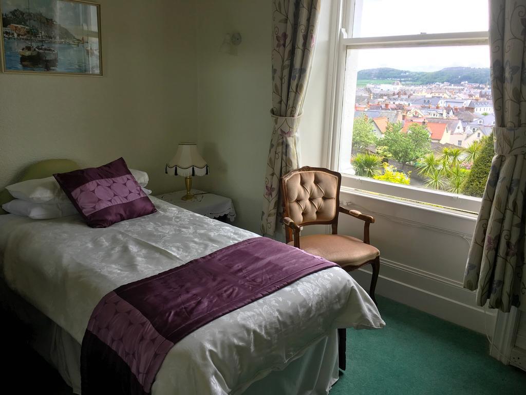 Bron Orme Private Hotel Llandudno Exterior foto